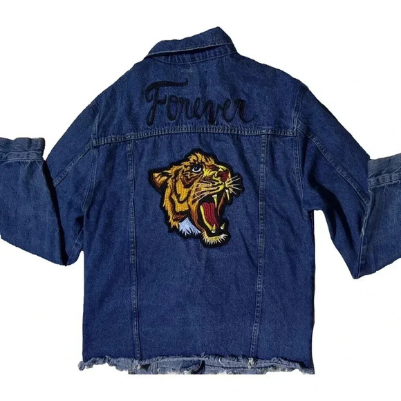 LOVE TREE Women’s Denim Embroidered Tiger Jacket - Picture 1 of 13